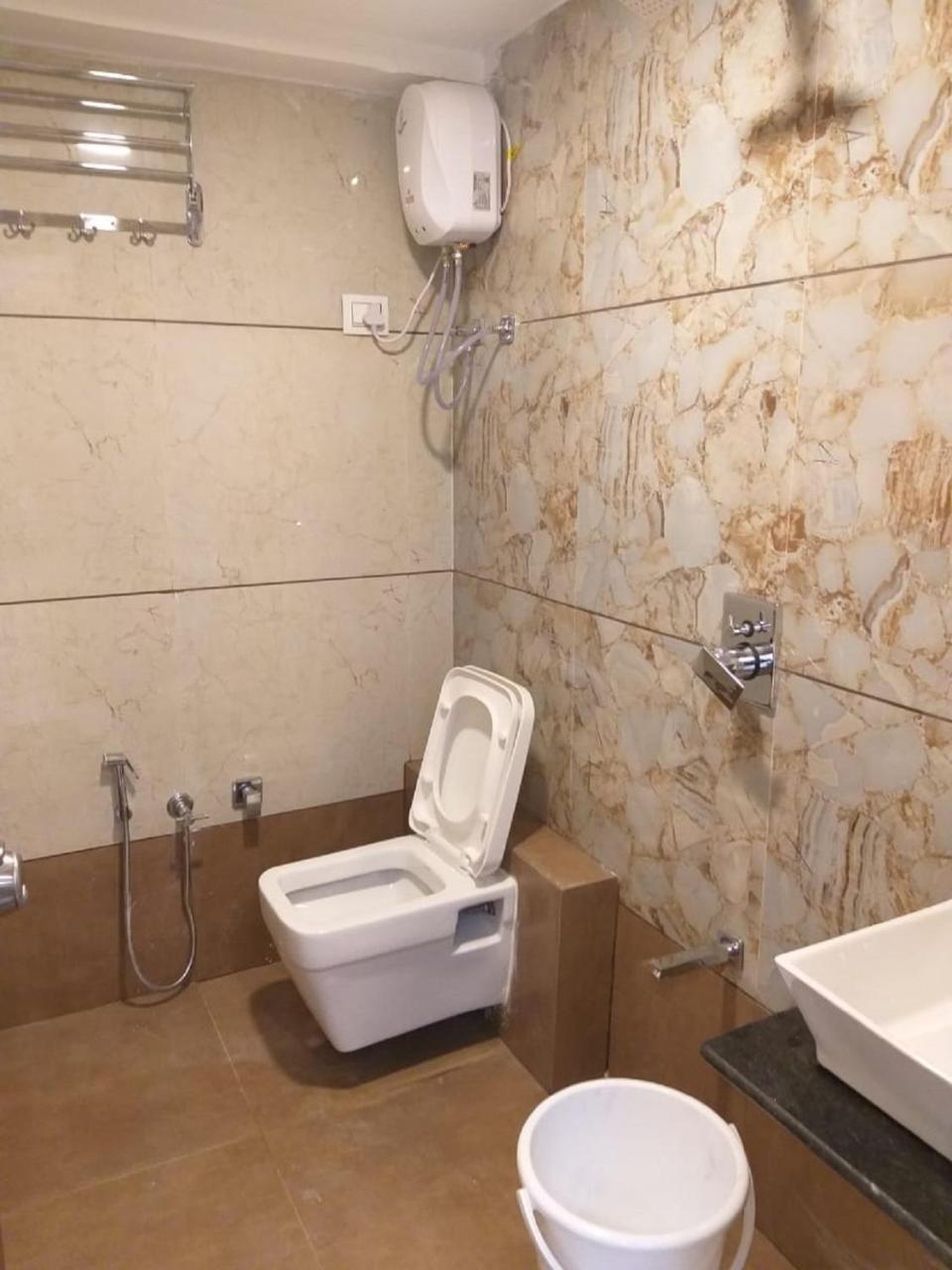 Hotel Royal King By Sky Stays Ahmedabad Exteriör bild