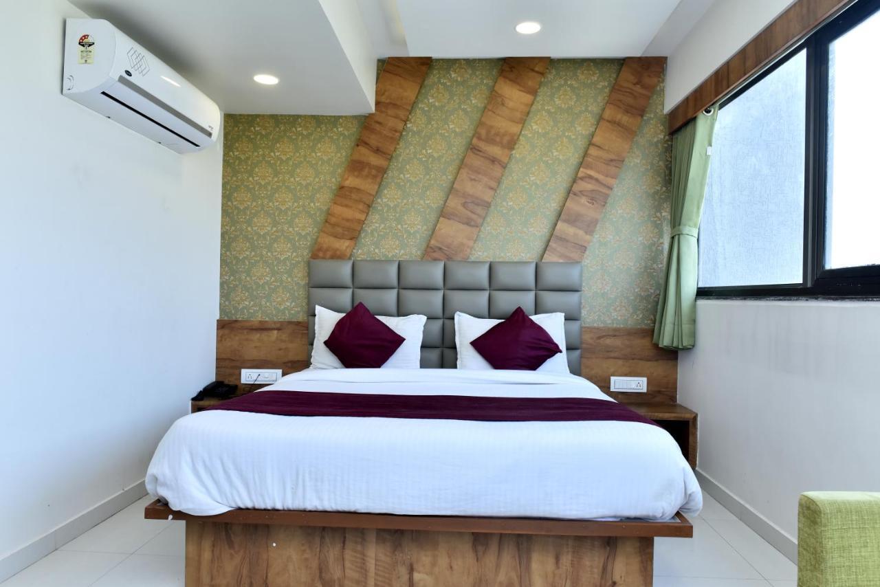 Hotel Royal King By Sky Stays Ahmedabad Exteriör bild